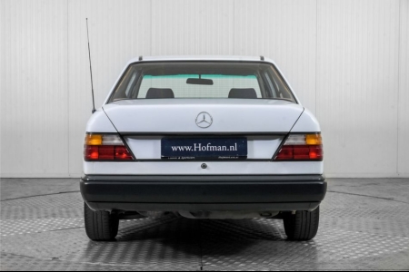Mercedes-Benz 200-serie 200 E W124 thumbnail 16