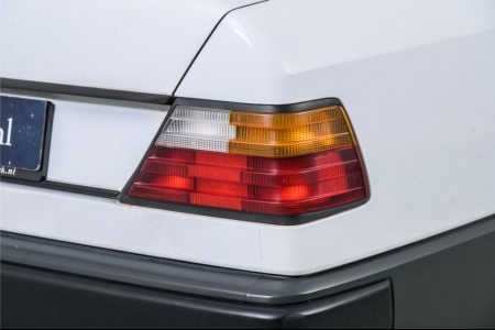 Mercedes-Benz 200-serie 200 E W124 thumbnail 32