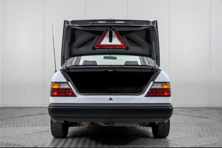 Mercedes-Benz 200-serie 200 E W124 thumbnail 40