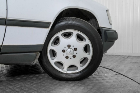 Mercedes-Benz 200-serie 200 E W124 thumbnail 44