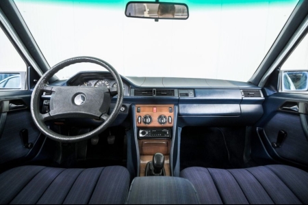 Mercedes-Benz 200-serie 200 E W124 thumbnail 5