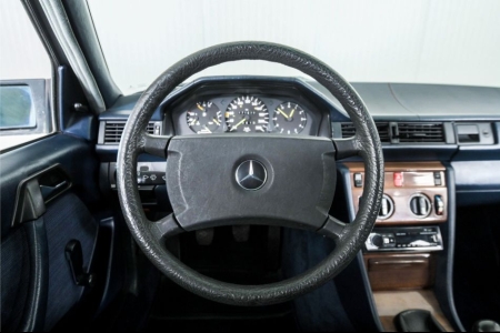 Mercedes-Benz 200-serie 200 E W124 thumbnail 6
