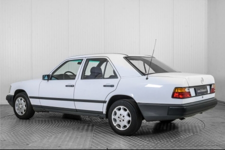 Mercedes-Benz 200-serie 200 E W124 thumbnail 8