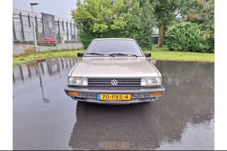 Volkswagen Passat 1.6 TD 5 bak thumbnail 5
