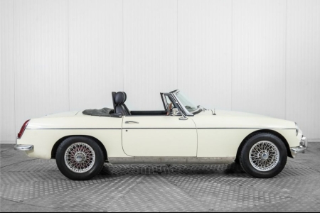 MG B 1.8 Roadster thumbnail 10