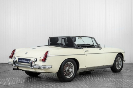 MG B 1.8 Roadster thumbnail 2