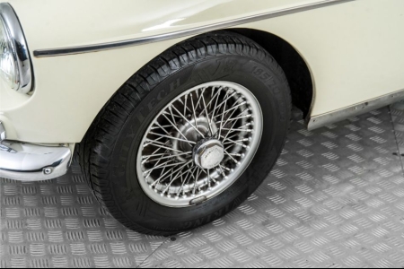 MG B 1.8 Roadster thumbnail 25