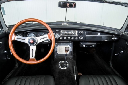 MG B 1.8 Roadster thumbnail 7