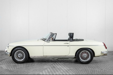MG B 1.8 Roadster thumbnail 9