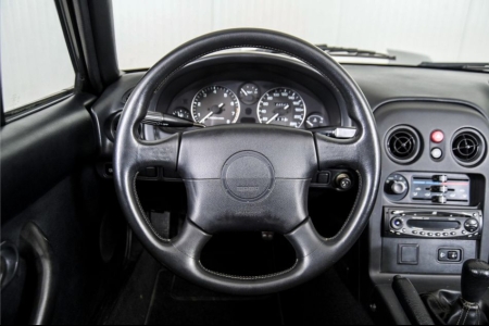 Mazda MX-5 1.6i thumbnail 8