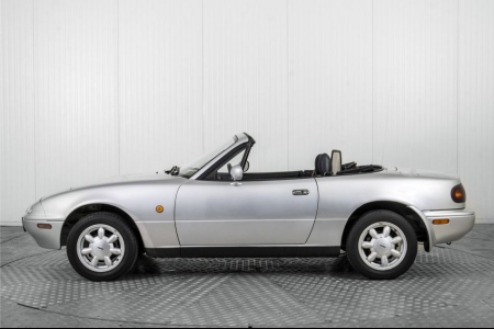 Mazda MX-5 1.6i thumbnail 9