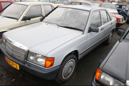 Mercedes-Benz 190D  thumbnail 1