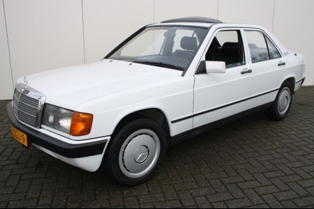Mercedes-Benz 190D  thumbnail 10