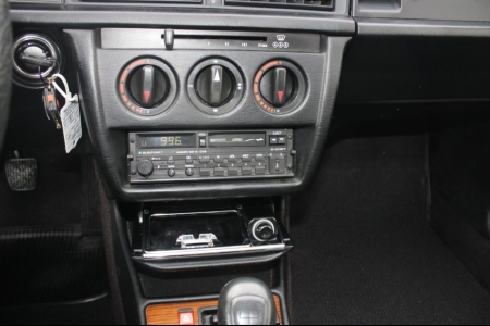 Mercedes-Benz 190D  thumbnail 7