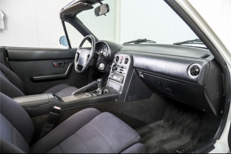 Mazda MX-5 1.6i-16V Miata thumbnail 12