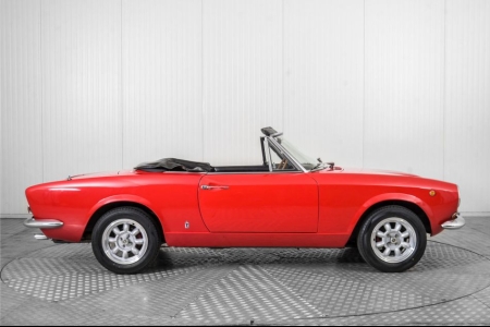 Fiat 124 Spider thumbnail 10