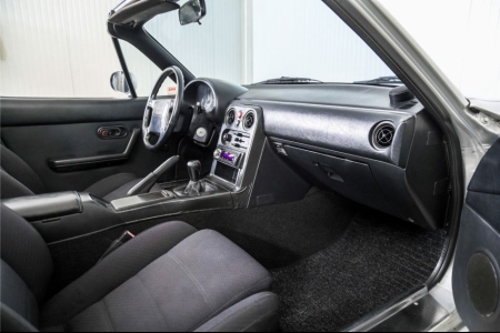 Mazda MX-5 Miata 1.6i 16V thumbnail 12