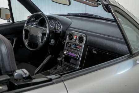 Mazda MX-5 Miata 1.6i 16V thumbnail 34
