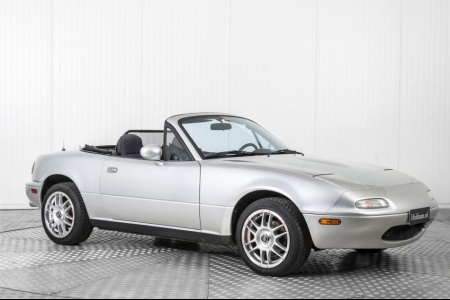Mazda MX-5 Miata 1.6i 16V thumbnail 5