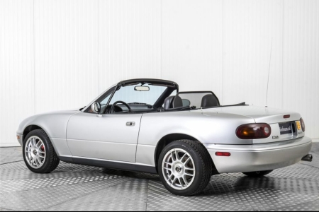 Mazda MX-5 Miata 1.6i 16V thumbnail 6