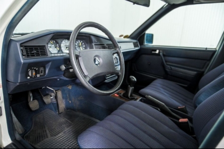 Mercedes-Benz 190D 2.0 Wegenbelastingvrij thumbnail 11