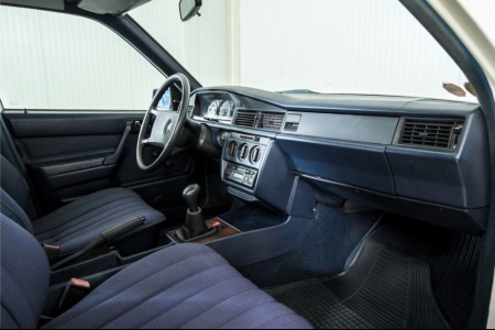 Mercedes-Benz 190D 2.0 Wegenbelastingvrij thumbnail 12