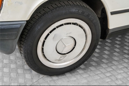 Mercedes-Benz 190D 2.0 Wegenbelastingvrij thumbnail 22