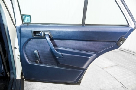 Mercedes-Benz 190D 2.0 Wegenbelastingvrij thumbnail 35