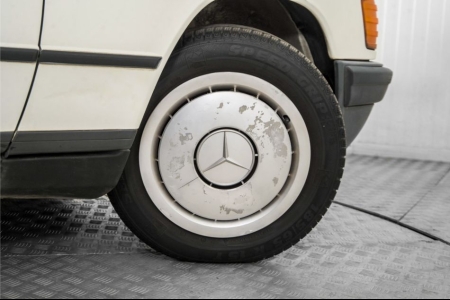 Mercedes-Benz 190D 2.0 Wegenbelastingvrij thumbnail 43