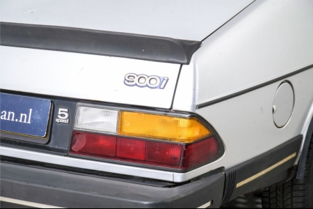 Saab 900 Coup&eacute; 2.0i thumbnail 30
