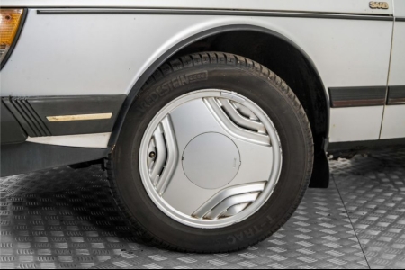 Saab 900 Coup&eacute; 2.0i thumbnail 4
