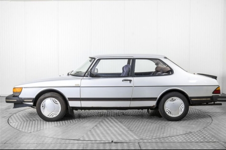 Saab 900 Coup&eacute; 2.0i thumbnail 9