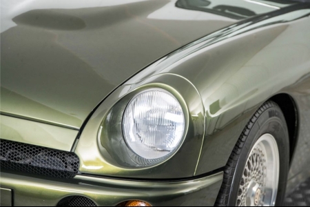 MG RV8 4.0 V8 RHD thumbnail 22