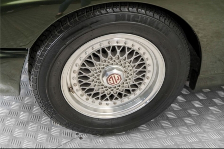 MG RV8 4.0 V8 RHD thumbnail 23