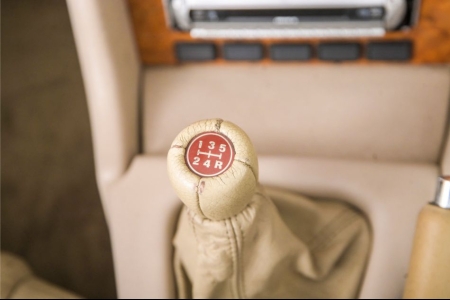 MG RV8 4.0 V8 RHD thumbnail 25