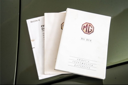 MG RV8 4.0 V8 RHD thumbnail 45