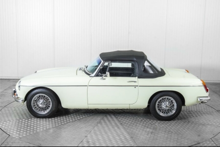 MG B  thumbnail 72