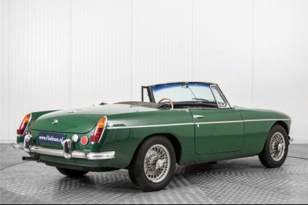 MG B MGB 1.8 met overdrive , spaakwielen  thumbnail 2