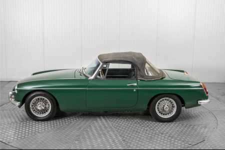 MG B MGB 1.8 met overdrive , spaakwielen  thumbnail 68