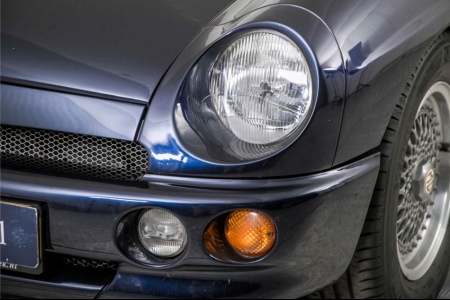 MG RV8 4.0 V8 Oxford Blue thumbnail 21