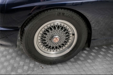 MG RV8 4.0 V8 Oxford Blue thumbnail 22