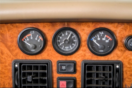 MG RV8 4.0 V8 Oxford Blue thumbnail 23