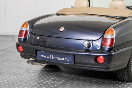MG RV8 4.0 V8 Oxford Blue thumbnail 29
