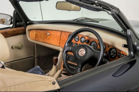 MG RV8 4.0 V8 Oxford Blue thumbnail 35