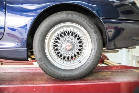 MG RV8 4.0 V8 Oxford Blue thumbnail 59