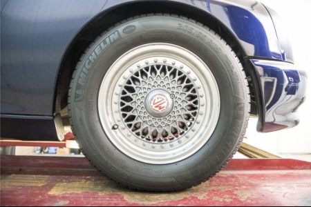 MG RV8 4.0 V8 Oxford Blue thumbnail 61