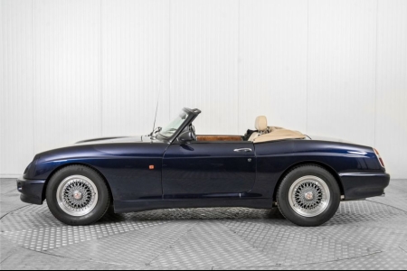 MG RV8 4.0 V8 Oxford Blue thumbnail 9
