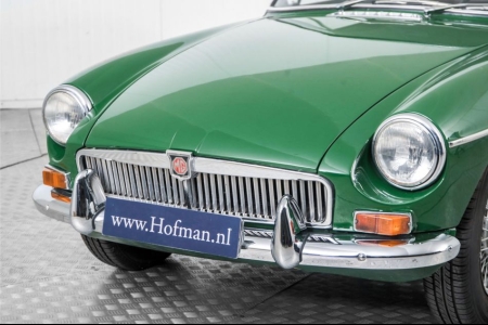 MG B 1.8 GT thumbnail 18
