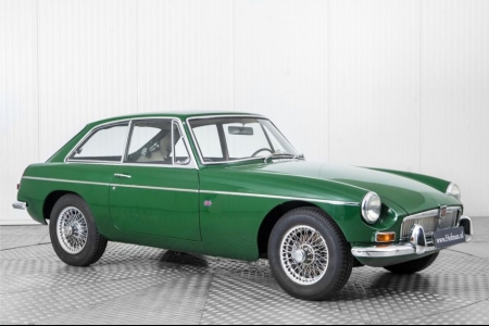 MG B 1.8 GT thumbnail 5