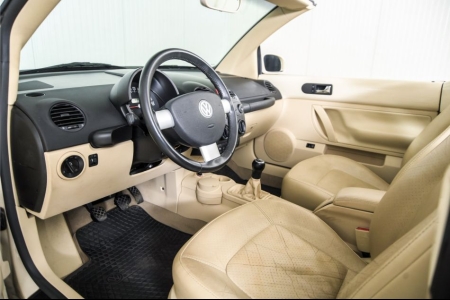 Volkswagen New Beetle Cabriolet 1.6 leer en airco 1e eigenaar thumbnail 11